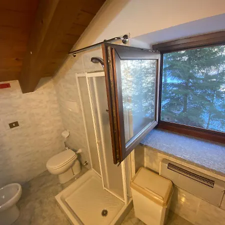 Confortevole Oasi Di Pace: Allontanati Dal Caos E Immergiti Nel Estivo E Nella Neve Invernale Apartment *