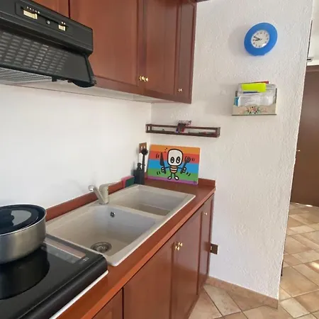 Confortevole Oasi Di Pace: Allontanati Dal Caos E Immergiti Nel Estivo E Nella Neve Invernale Apartment *