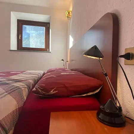 Confortevole Oasi Di Pace: Allontanati Dal Caos E Immergiti Nel Estivo E Nella Neve Invernale Apartment