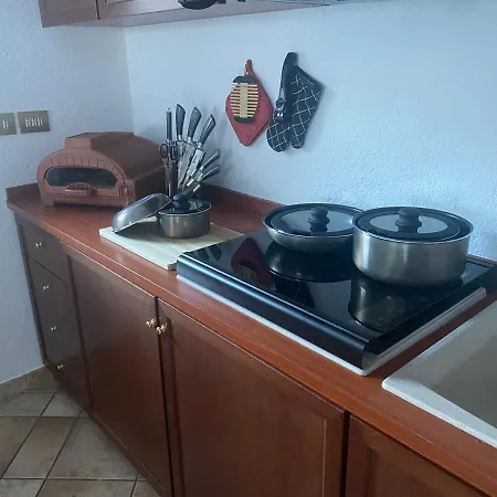 Confortevole Oasi Di Pace: Allontanati Dal Caos E Immergiti Nel Estivo E Nella Neve Invernale Apartment